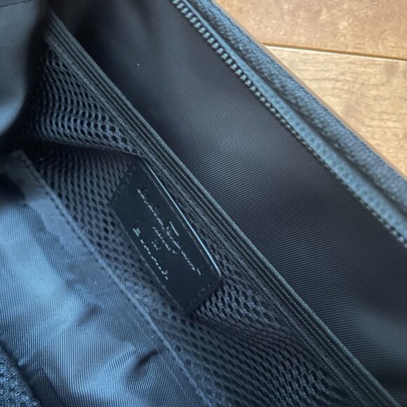 NEW Salvatore Ferragamo Sleek Black Hardcase Travel Case with Amenities - Picture 5 of 7